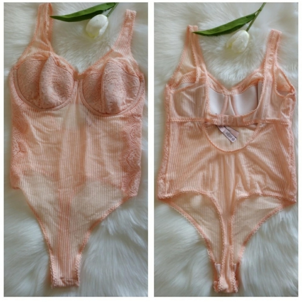 36D VICTORIA'S SECRET LINGERIE - Picture 1 of 5